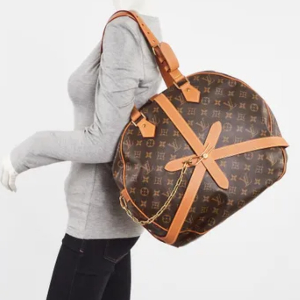 Louis Vuitton Soft Brown Monogram Travel Hat Bag/Purse/Case LIKE NEW